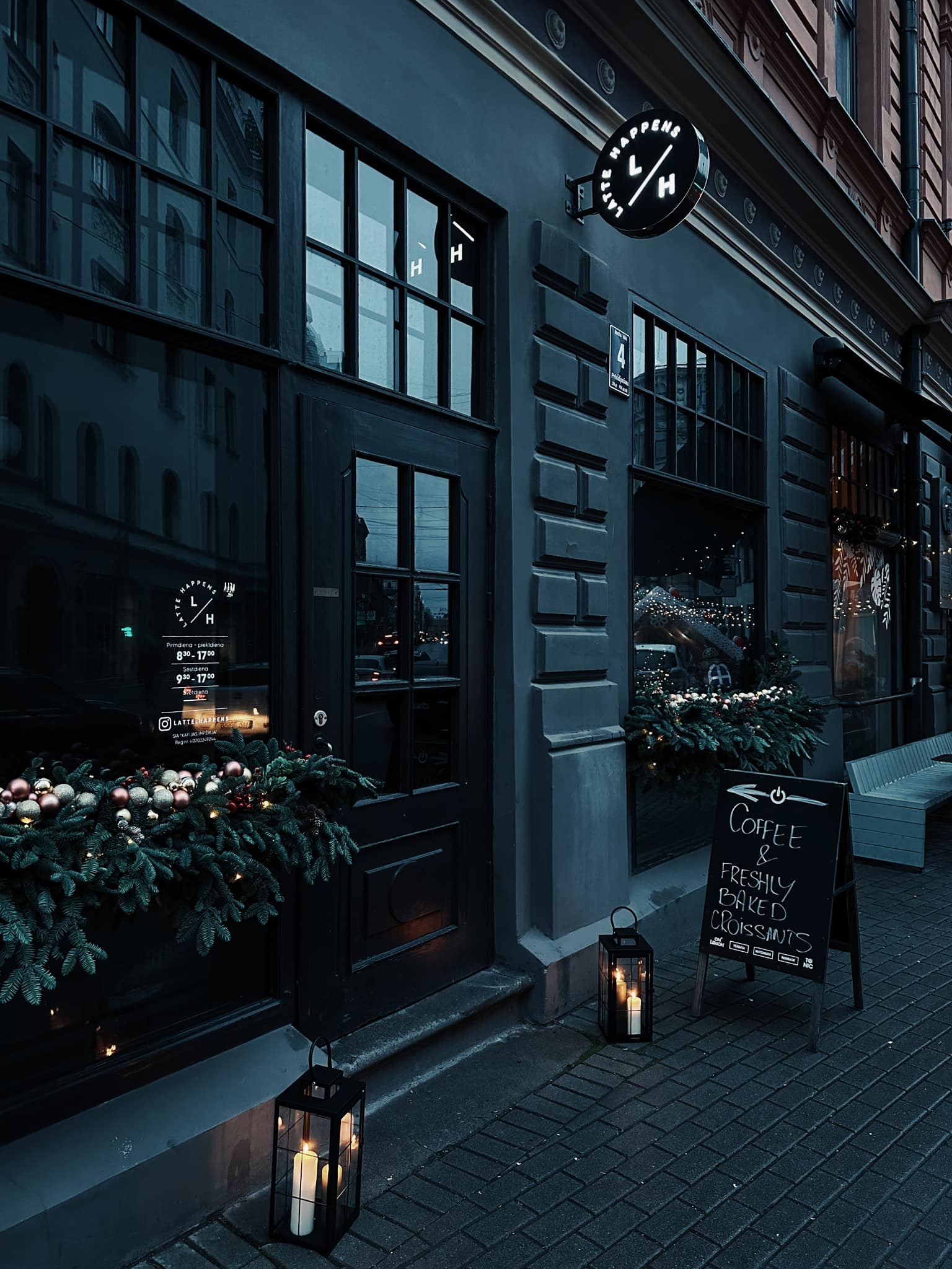 Latte Happens Interior